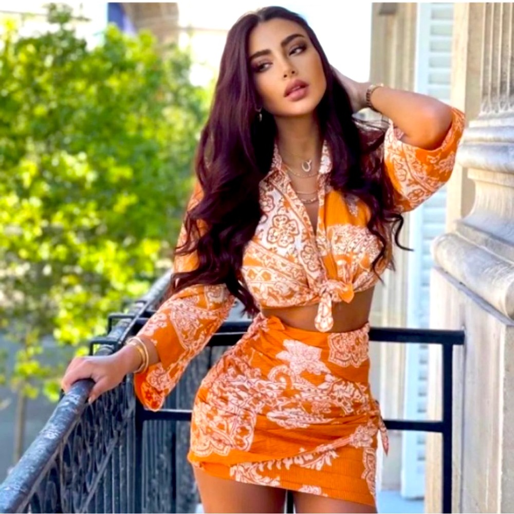 BLOGGERS FAVE- Zara two-piece Orange coord SET - Picture 2 of 7